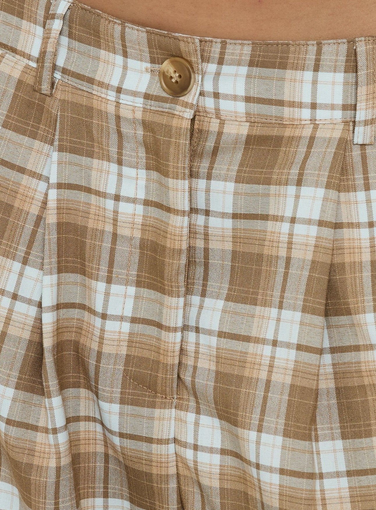 Mid Length Short Check Brown